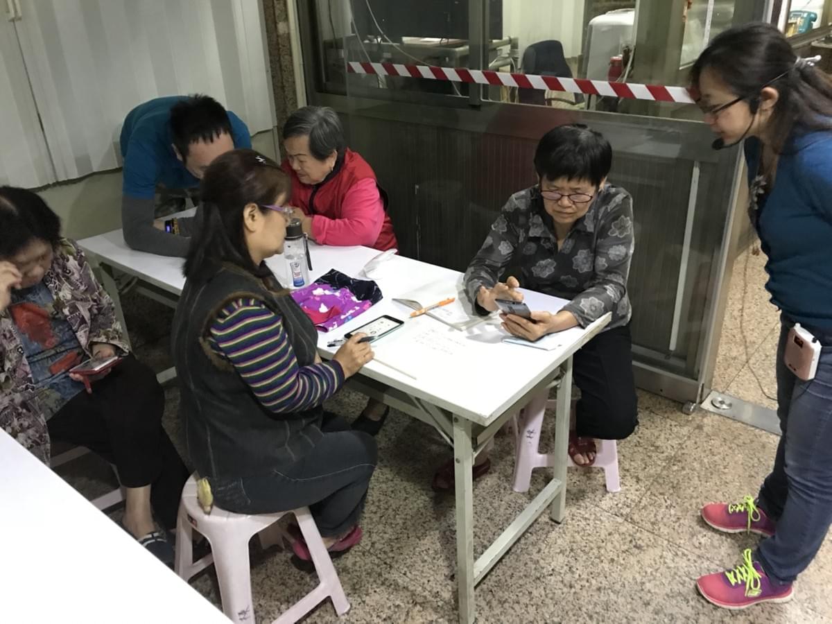 智樂活銀髮熟齡長者手機教學活動現場照片20180418