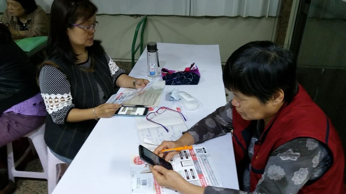 智樂活銀髮熟齡長者手機教學活動現場照片20180425