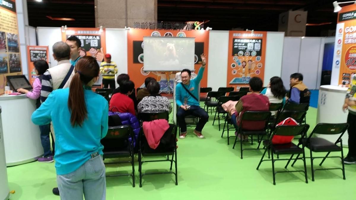 資訊月熟齡長者手機教學活動現場照片20171206