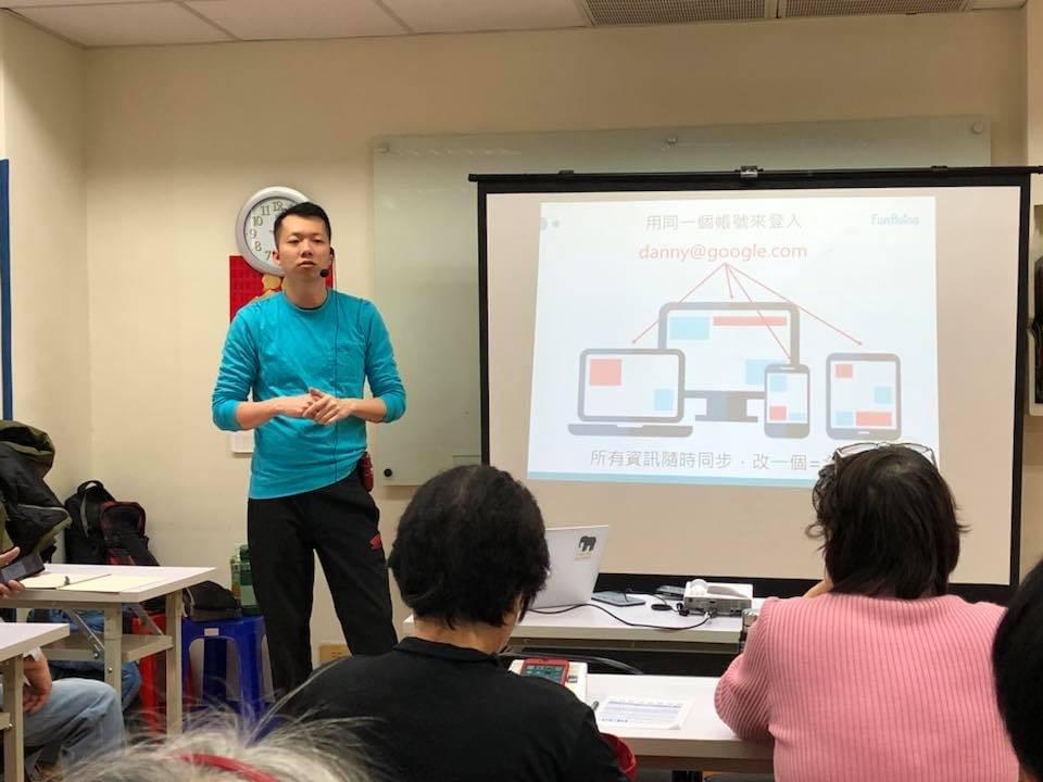 熟齡長者手機教學活動現場照片20171227