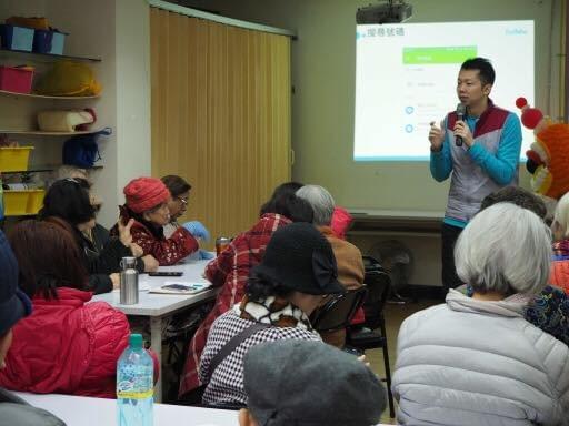 智樂活銀髮熟齡長者手機教學活動現場照片20180111