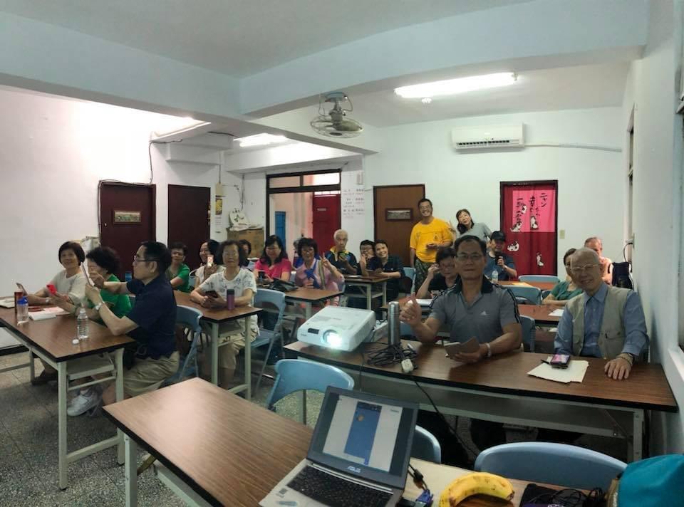 智樂活銀髮熟齡長者手機教學活動現場照片20180523