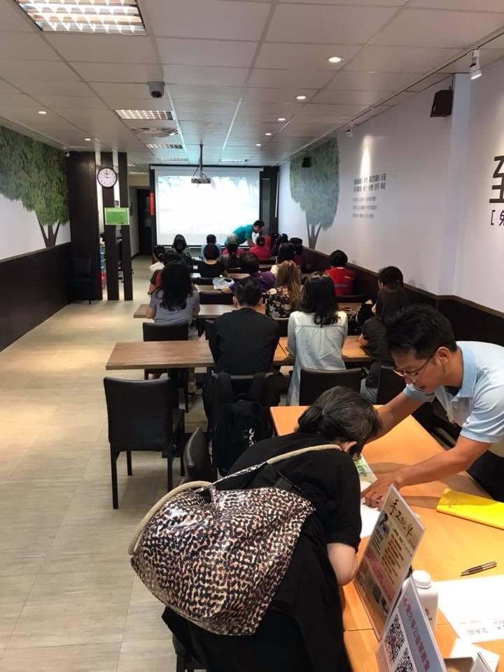 智樂活銀髮熟齡長者手機教學活動現場照片20180604