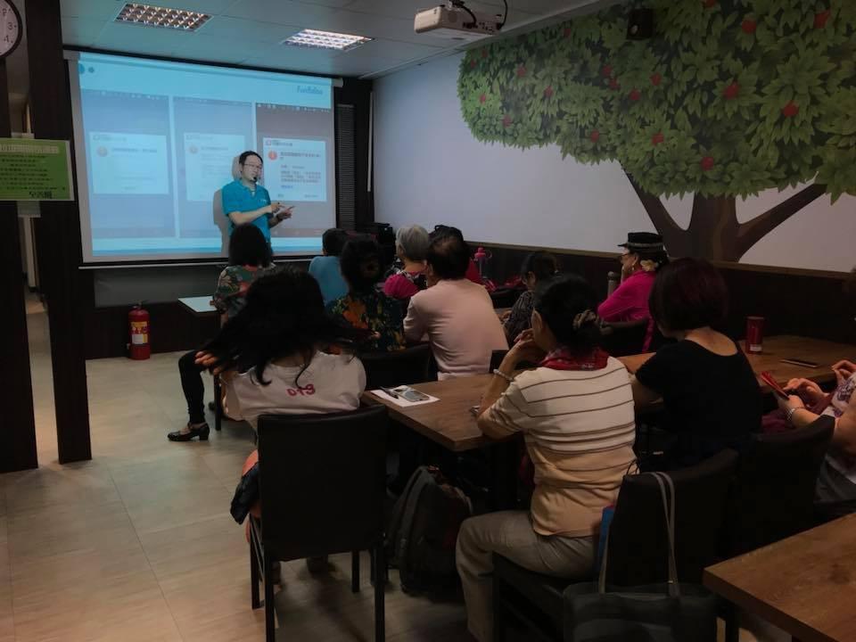 智樂活銀髮熟齡長者手機教學活動現場照片20180604