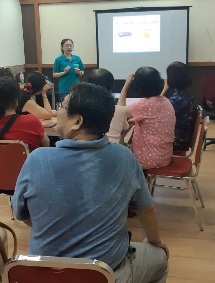 智樂活銀髮熟齡長者手機教學活動現場照片20180625