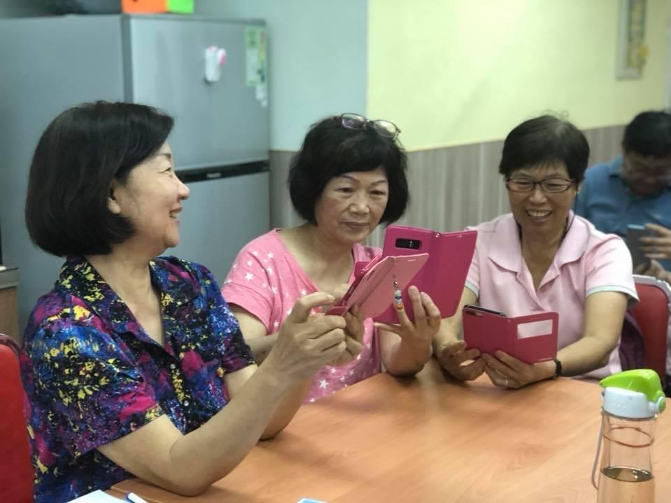 智樂活銀髮熟齡長者手機教學活動現場照片20180625