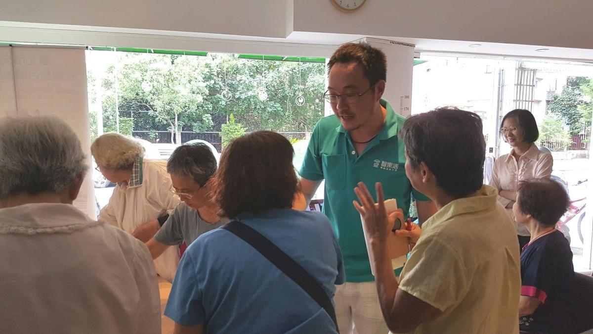 智樂活銀髮熟齡長者手機教學活動現場照片20180704