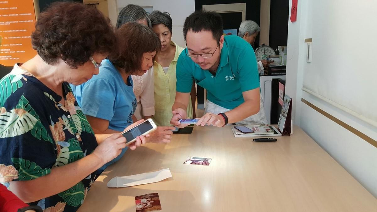 智樂活銀髮熟齡長者手機教學活動現場照片20180704