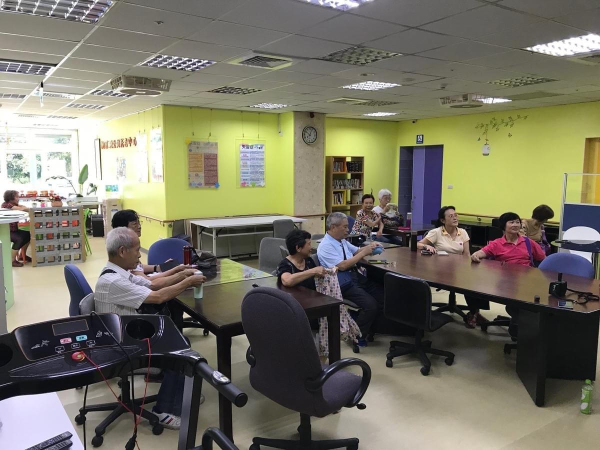 智樂活銀髮熟齡長者手機教學活動現場照片20180713