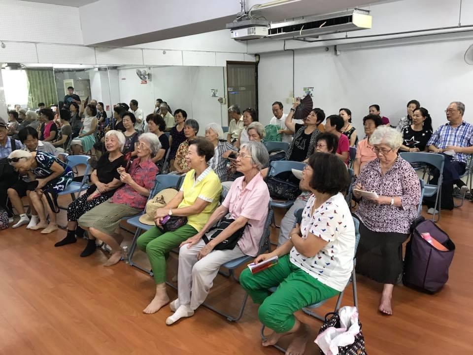 智樂活銀髮熟齡長者手機教學活動現場照片20180730