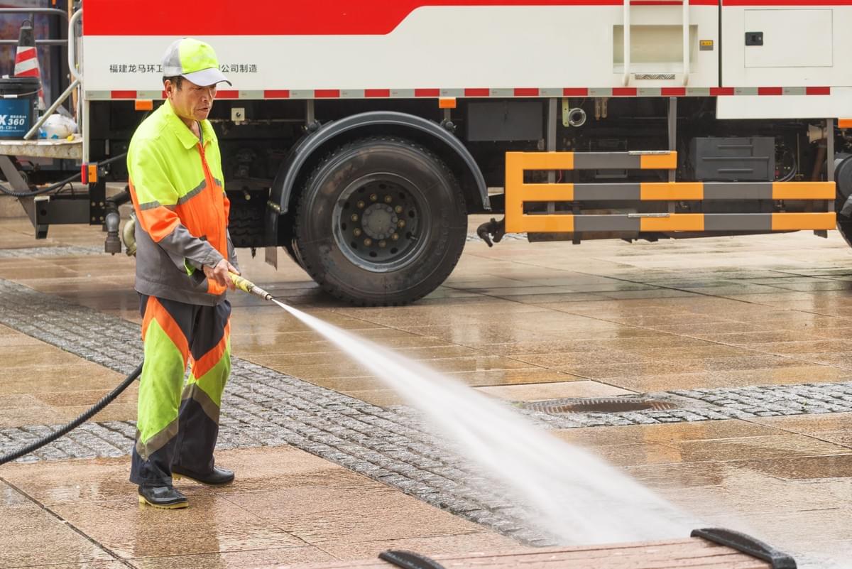 Commercial Parking Lots Pressure Washing - Brandon Pressure Washers - Jackson Mississippi