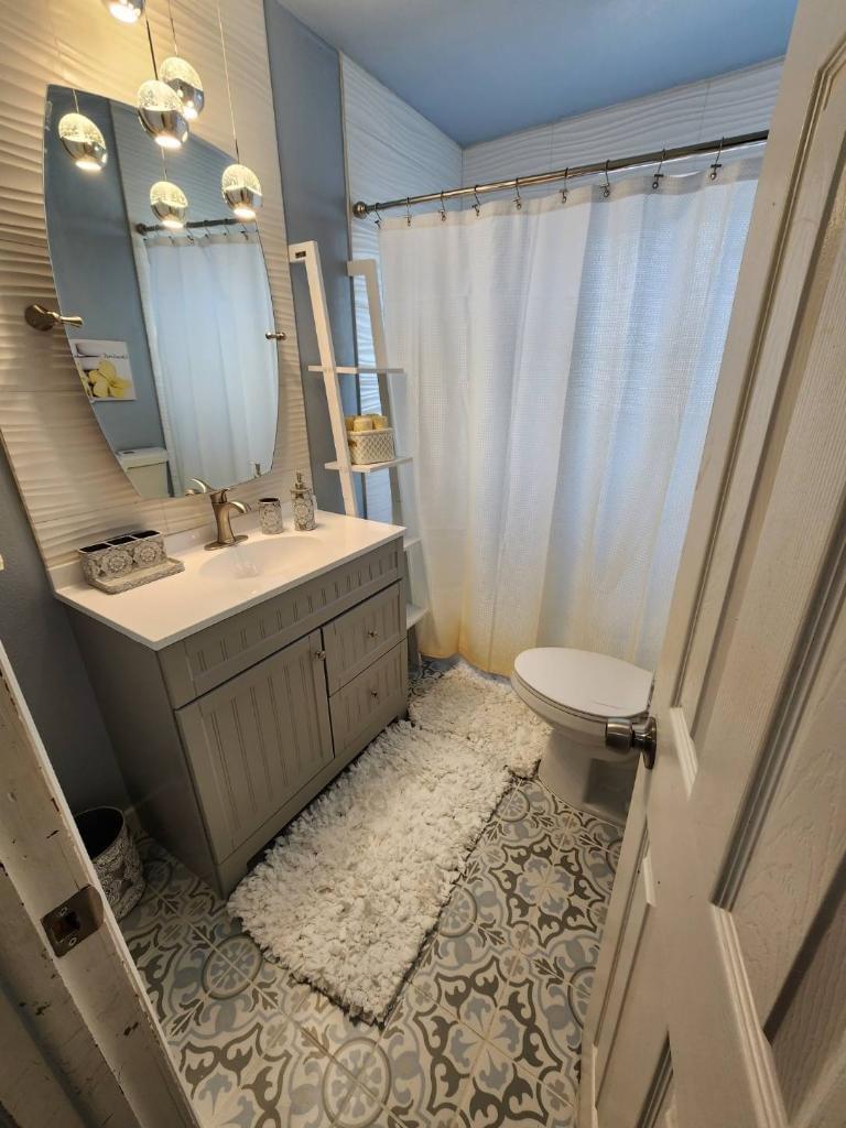 Bathroom_Remodel_Floors_Vanity_Tub_Westminster, Colorado