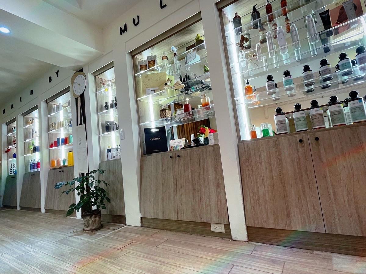 #莯洸美學MULIGHTHairStudio #新店大坪林複合式美學沙龍 #美甲 #美睫 #美髮 #美容美體 #半永久紋綉 #新娘秘書彩妝