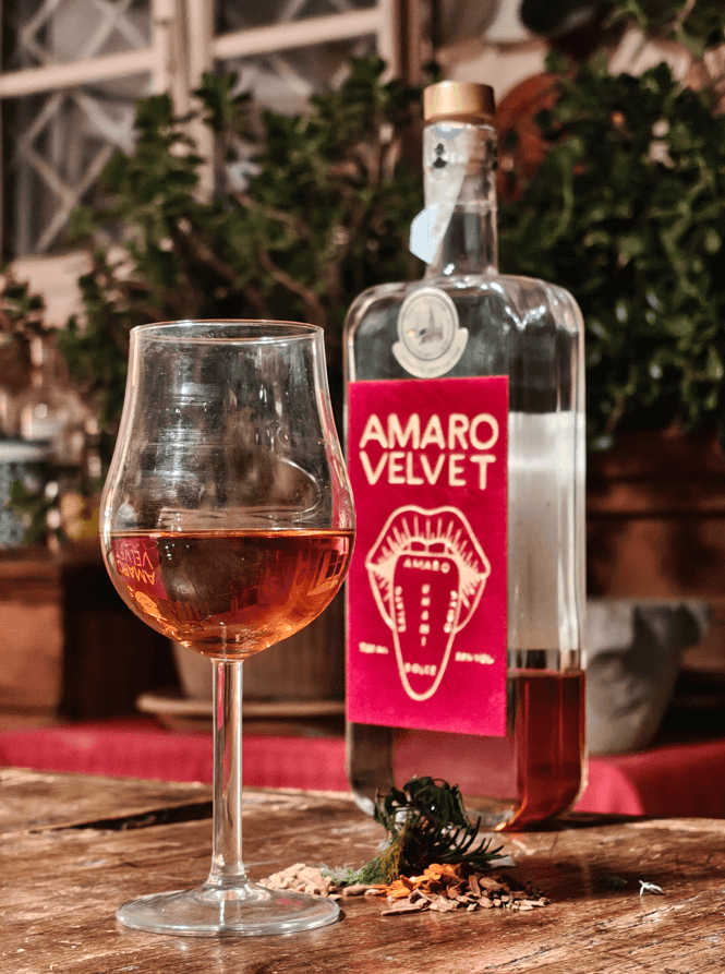 Amaro Velvet come servirlo temperatura ambiente calice
