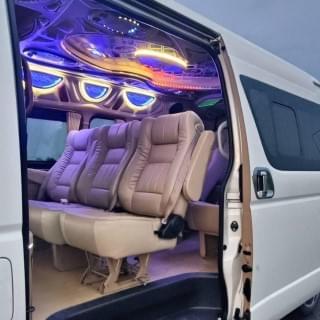 nakky tour mini van 