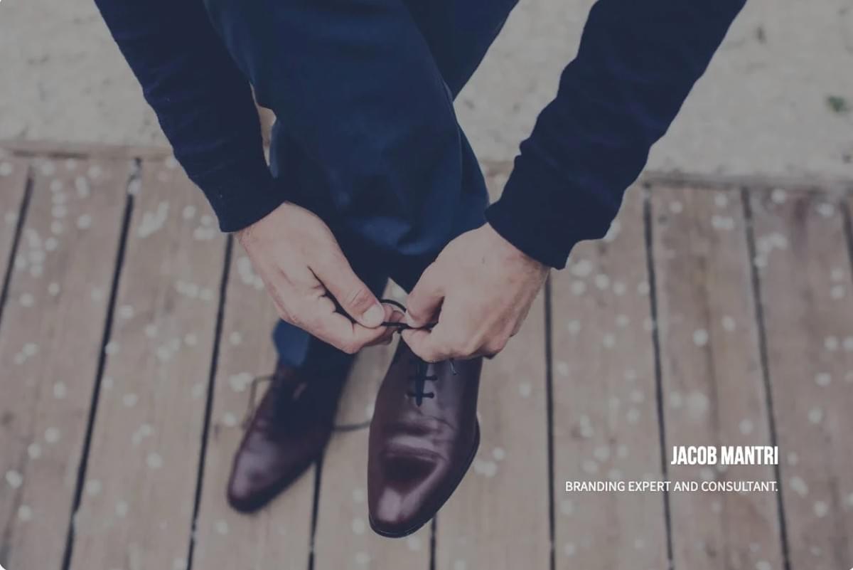 Modelo de Perspectiva da Strikingly