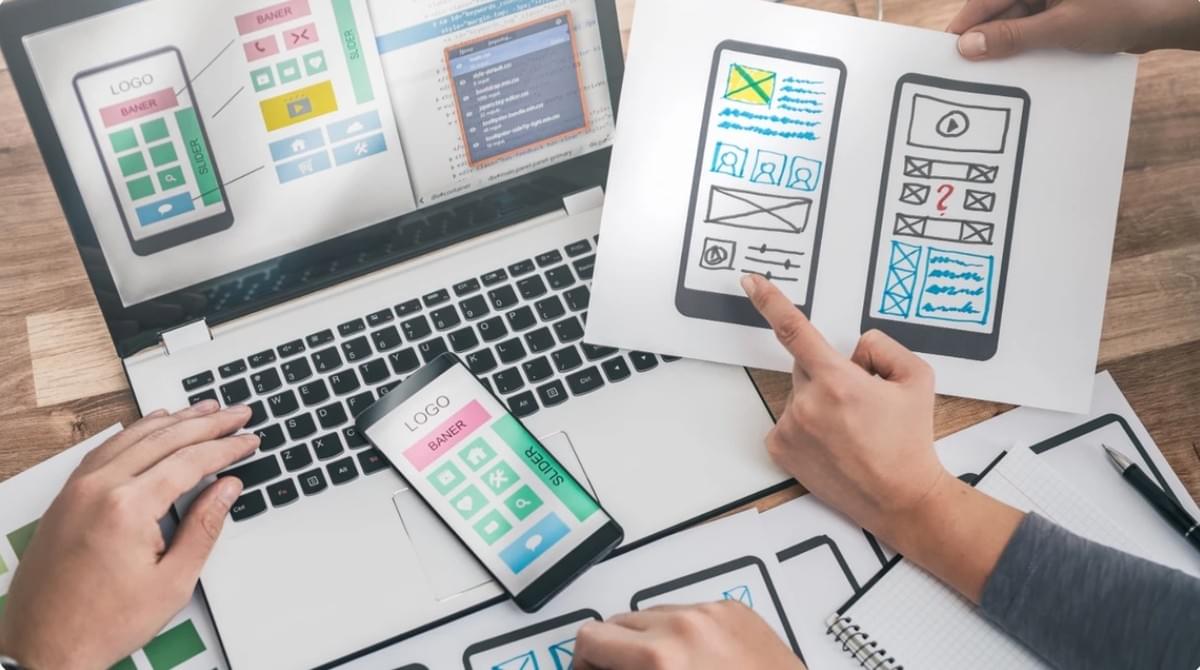 2024 Ultieme Gids voor Website Herontwerp: Een Stapsgewijs Proces