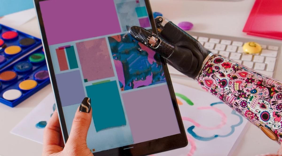 Coloque as Mãos em Produtos Digitais da Moda