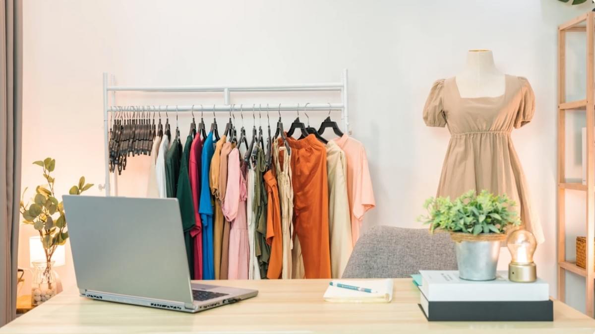 Roupas por Atacado: Tendências e Oportunidades em Compras de Roupas a Granel