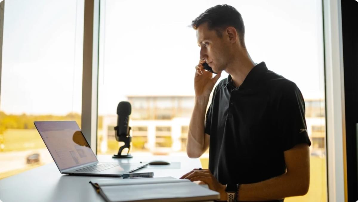 Arbeiten im Schlafanzug: Online-Jobs für Spaß, Gewinn und Netflix-Pausen