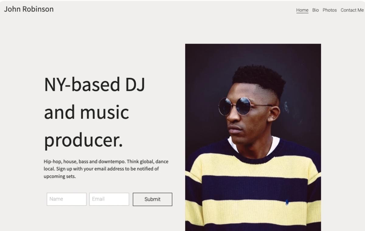 DJ Sjabloon van Strikingly