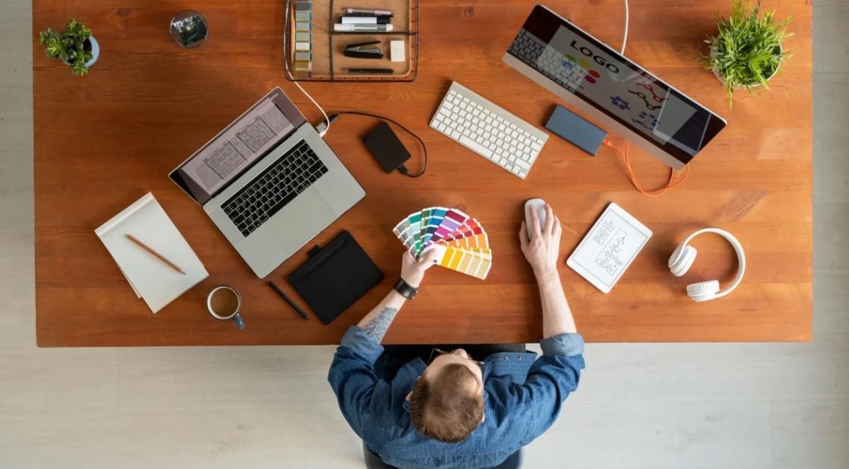 Effectieve brandingstrategieën: Stappen om een gedenkwaardige merkervaring te creëren met Strikingly