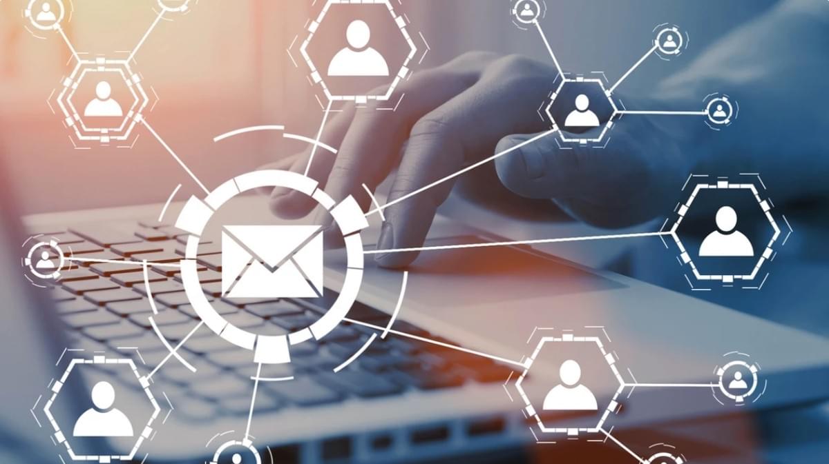 Dominando a Etiqueta de E-mail Comercial: Um Guia Passo a Passo