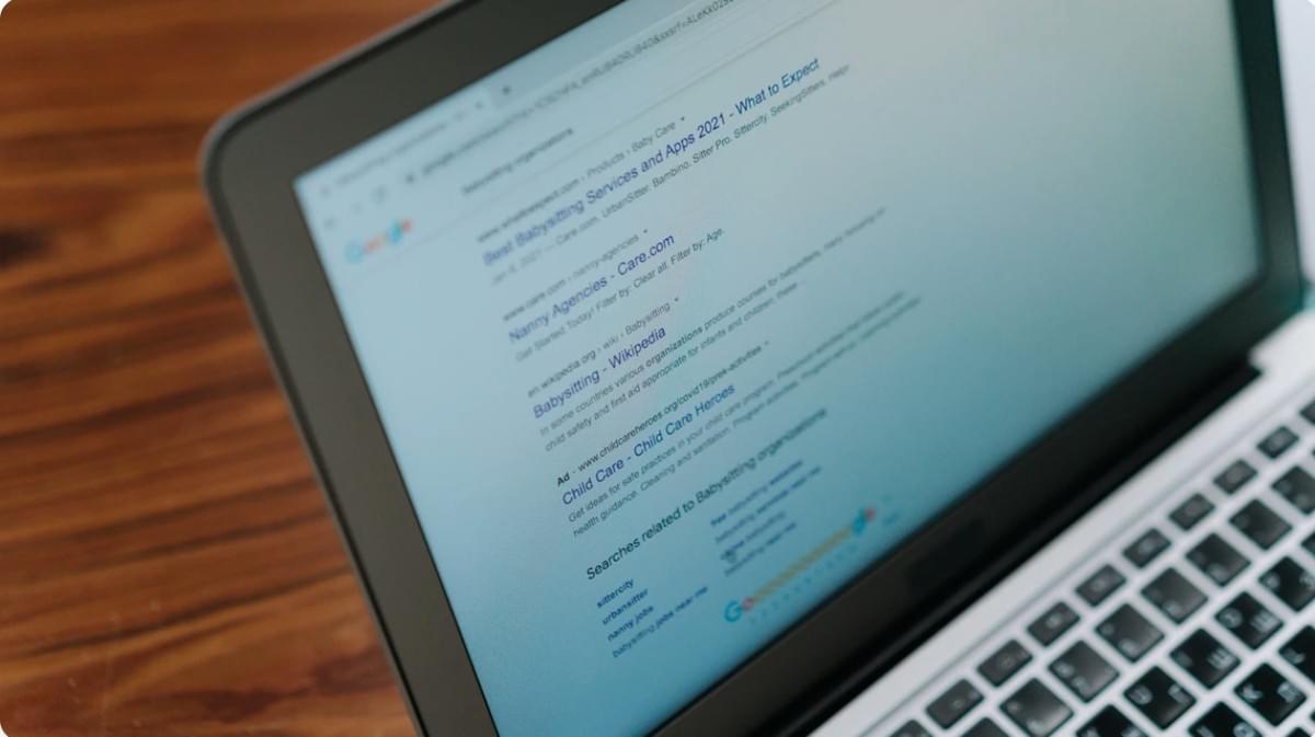 Steigern Sie Ihr Einkommen: Mit Google AdSense + Strikingly Geld verdienen