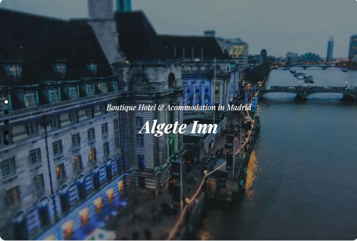 Herberg Hotelwebsiteontwerp van Strikingly