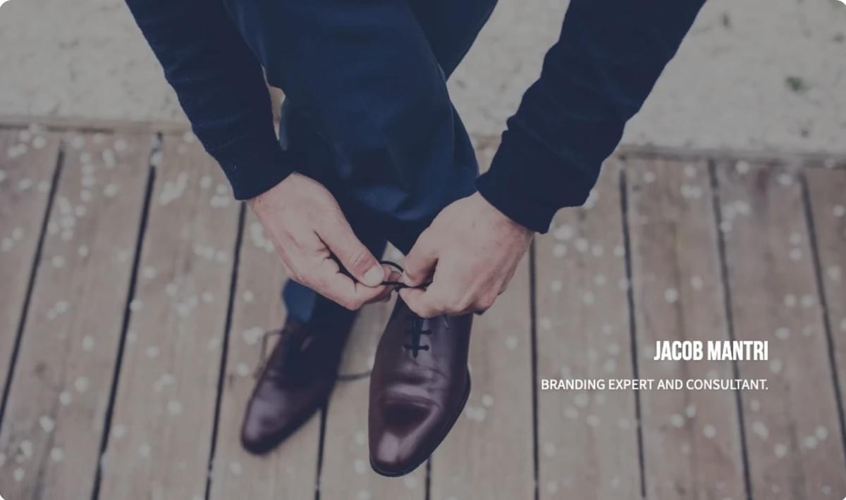 Modelo de Perspectiva da Strikingly