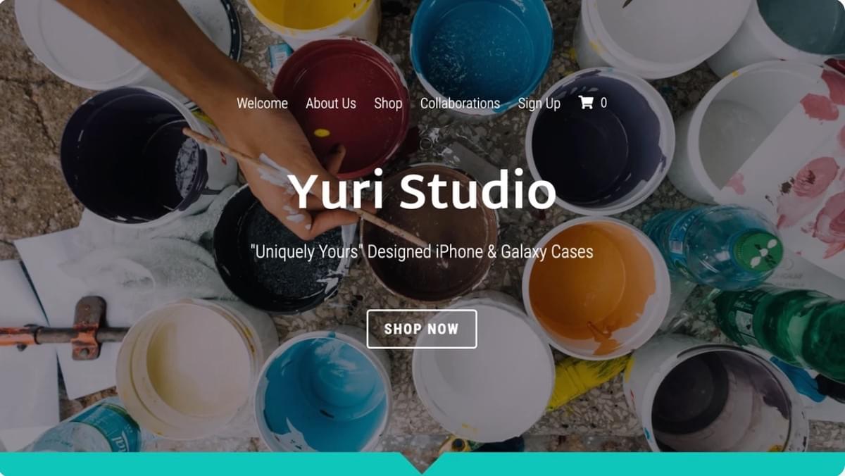 Modelo de Capa de Telefone Personalizada do Yuri Studio da Strikingly