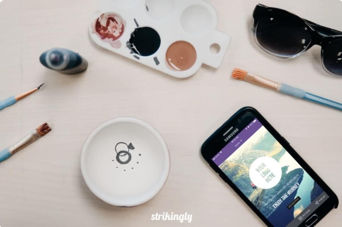 Site Móvel Strikingly