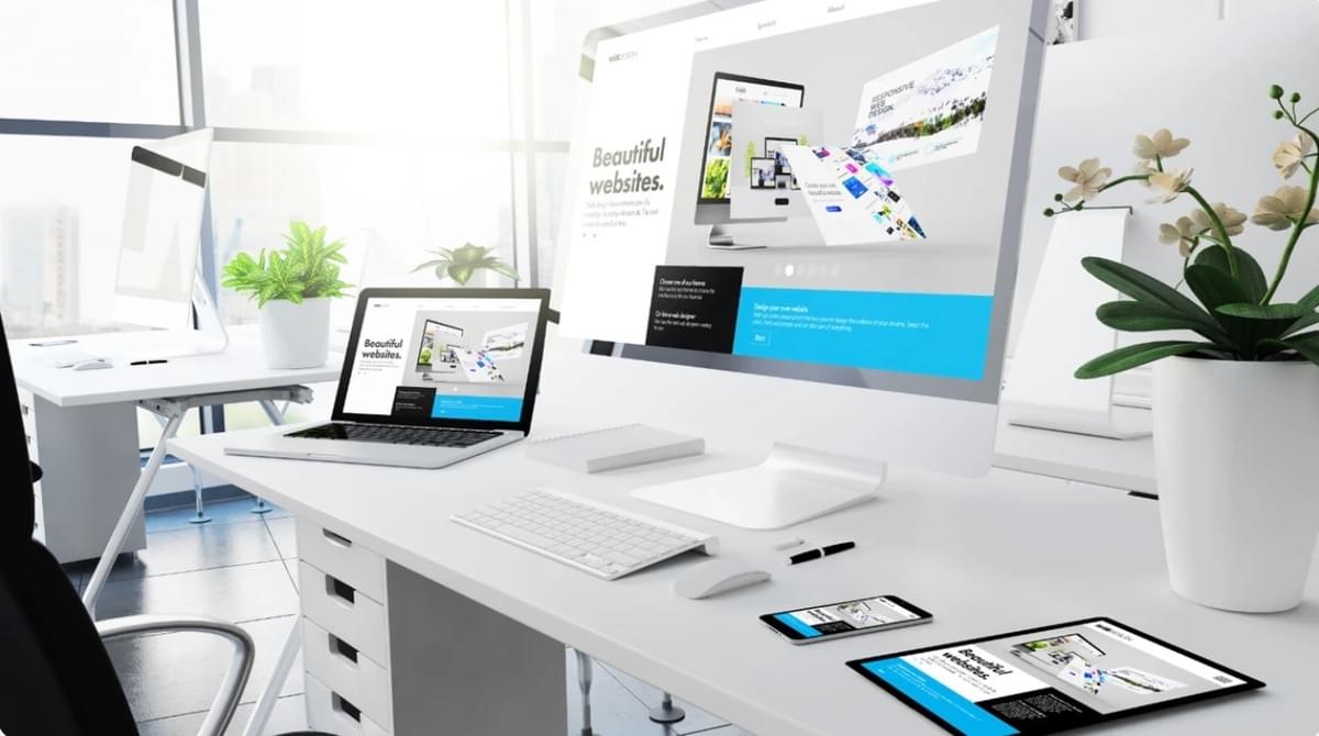 Sollten Sie Ihre eigene Website erstellen? Vor- und Nachteile