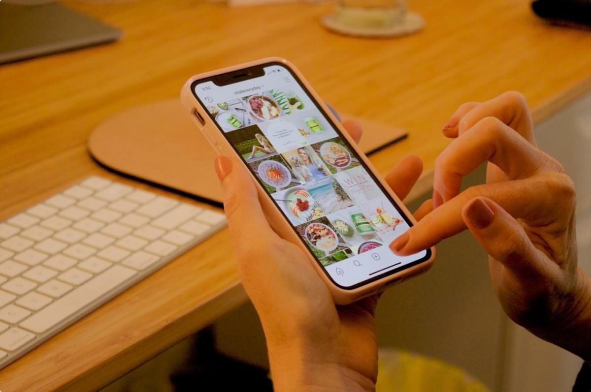 Instagram-Anzeigen, die Produkte von Unternehmen präsentieren