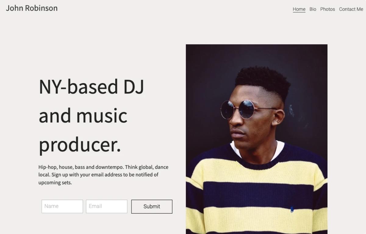 John Robinson Vorlage von Strikingly