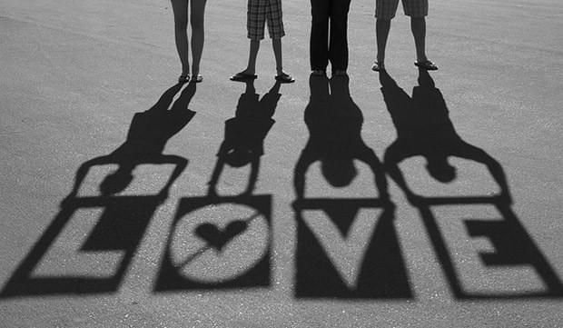 image credit http://www.beliefnet.com/columnists/healingandtransformation/files/2015/10/petapixel.jpg