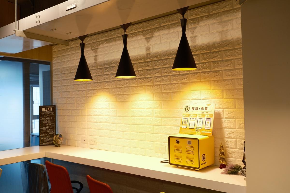 簡單的進駐方式加上彈性的辦公空間使用