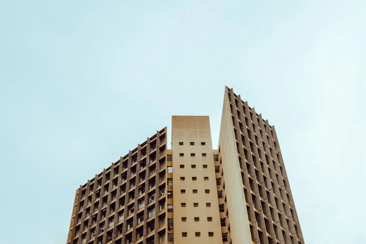 Essential Features of Blast-Resistant Building Designs