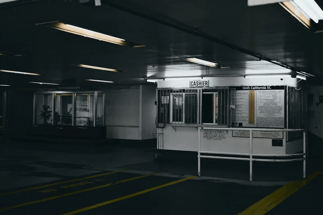 Creative Prefabricated Ticket Booth Styles for Every Ve...