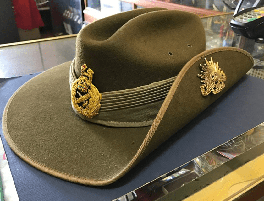 A Guide to Australian Army Hats and Badges - Army