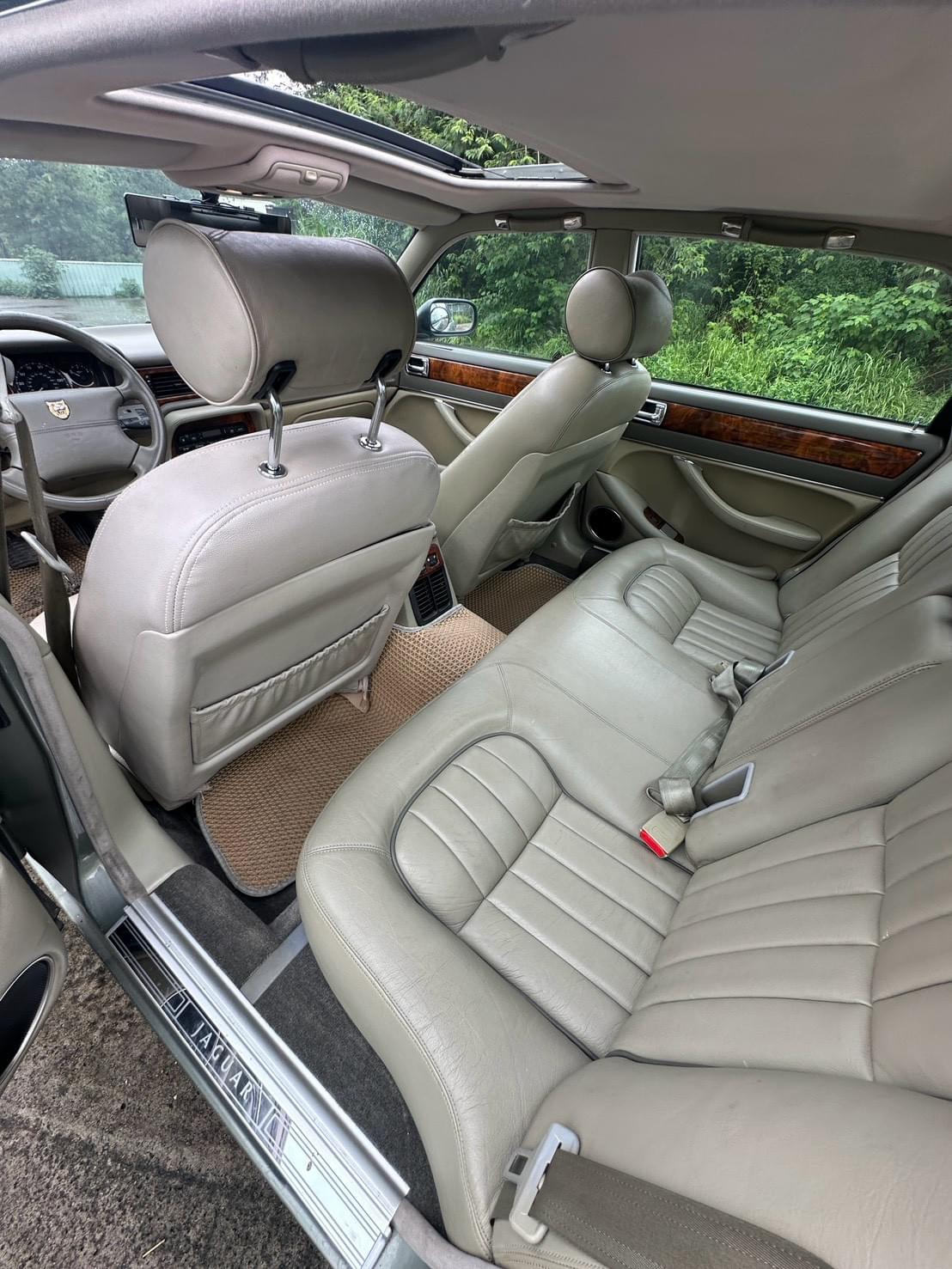 1995  Jaguar  XJ6 X300 
