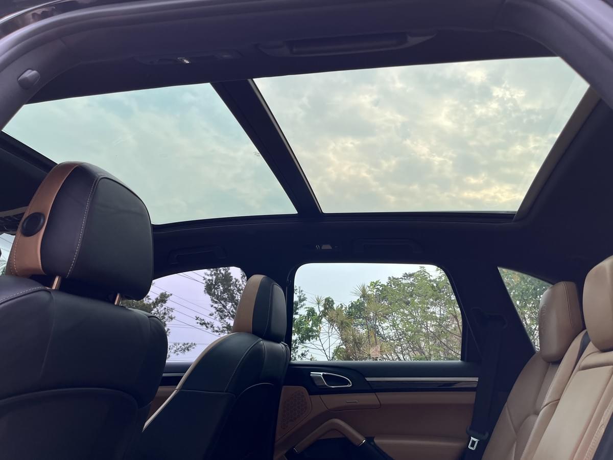 2014 Porsche Cayenne Diesel Platinum Edition