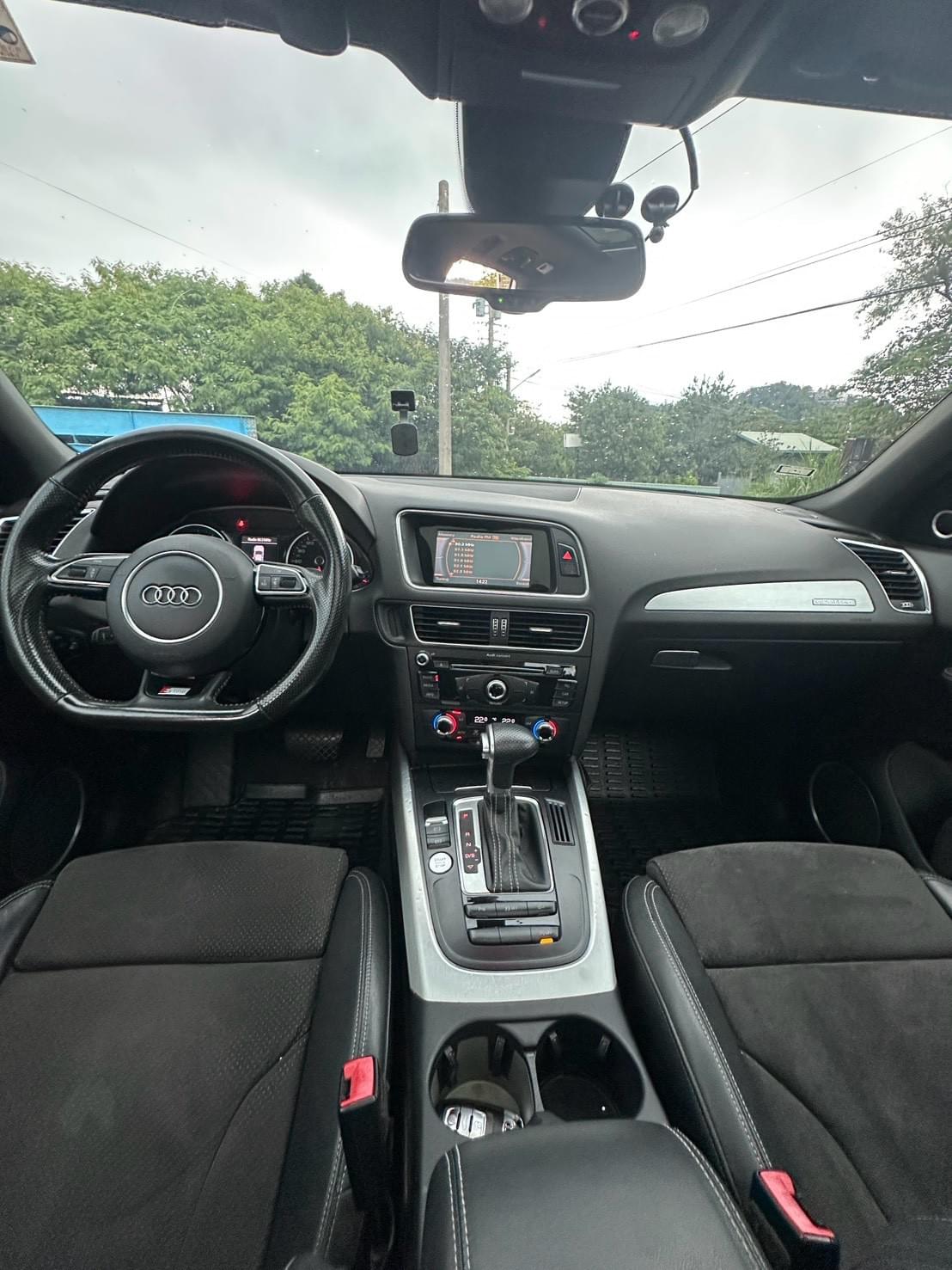 2016式 Audi Q5 40 TFSI quattro 8R