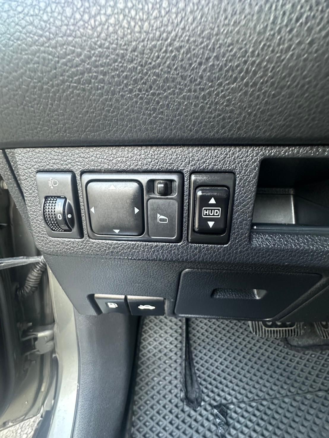 2011 Nissan Tiida 5D 1.8