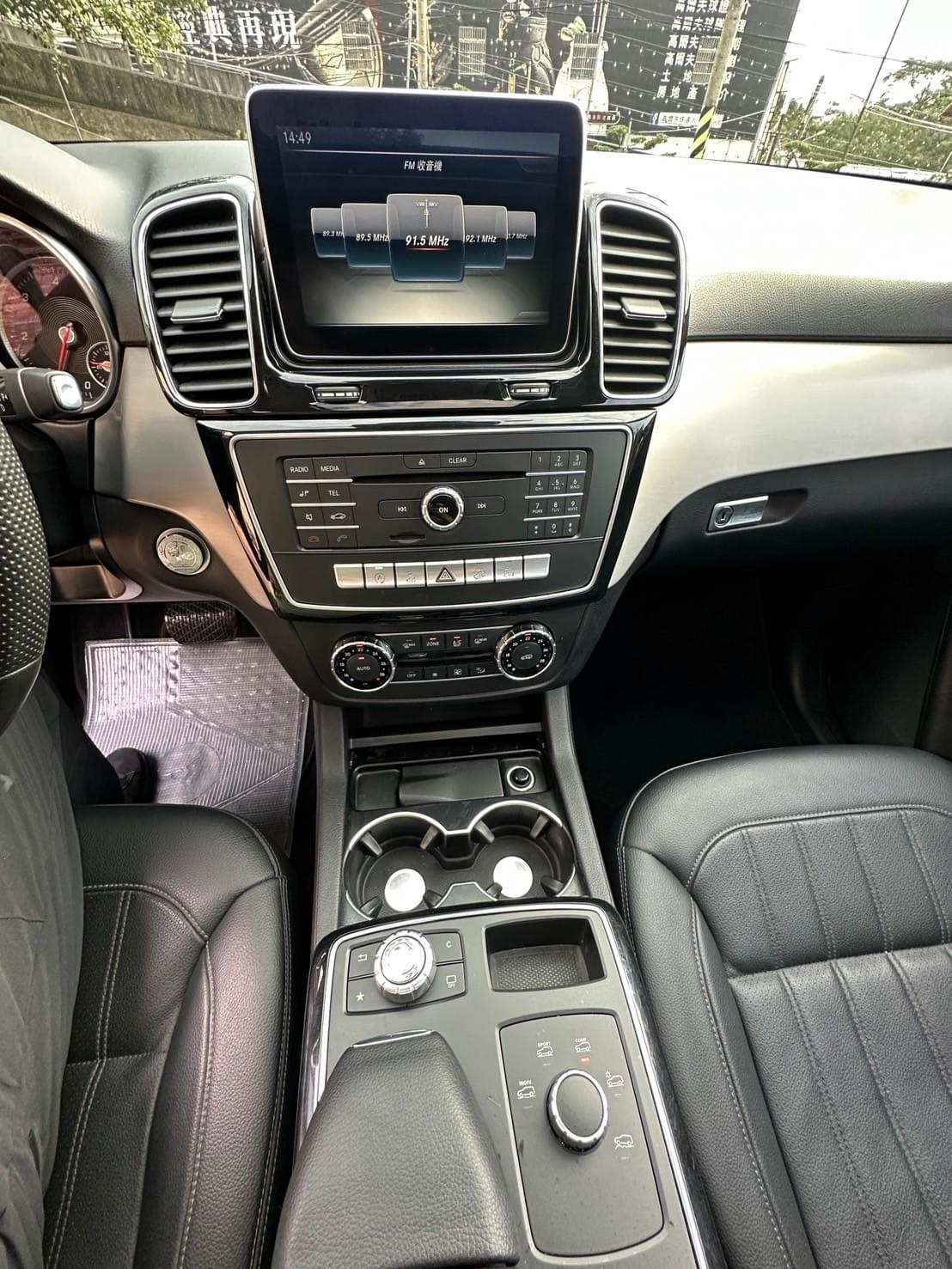 2016式 Mercedes-Benz  GLE350d 4MATIC