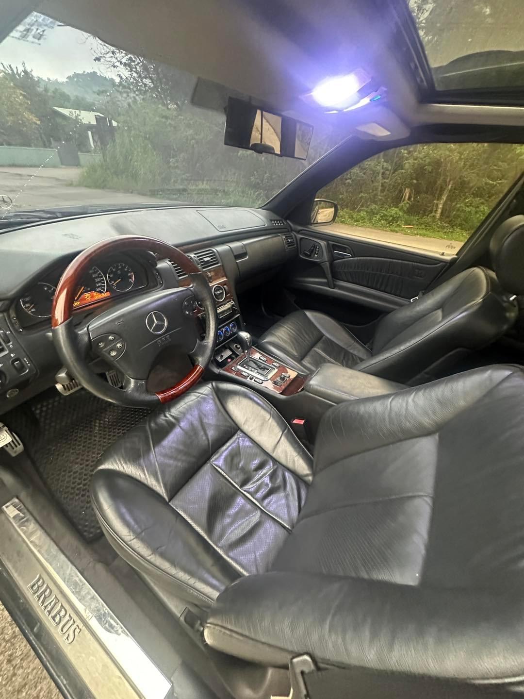 1998式 Mercedes-Benz E240 (W210)