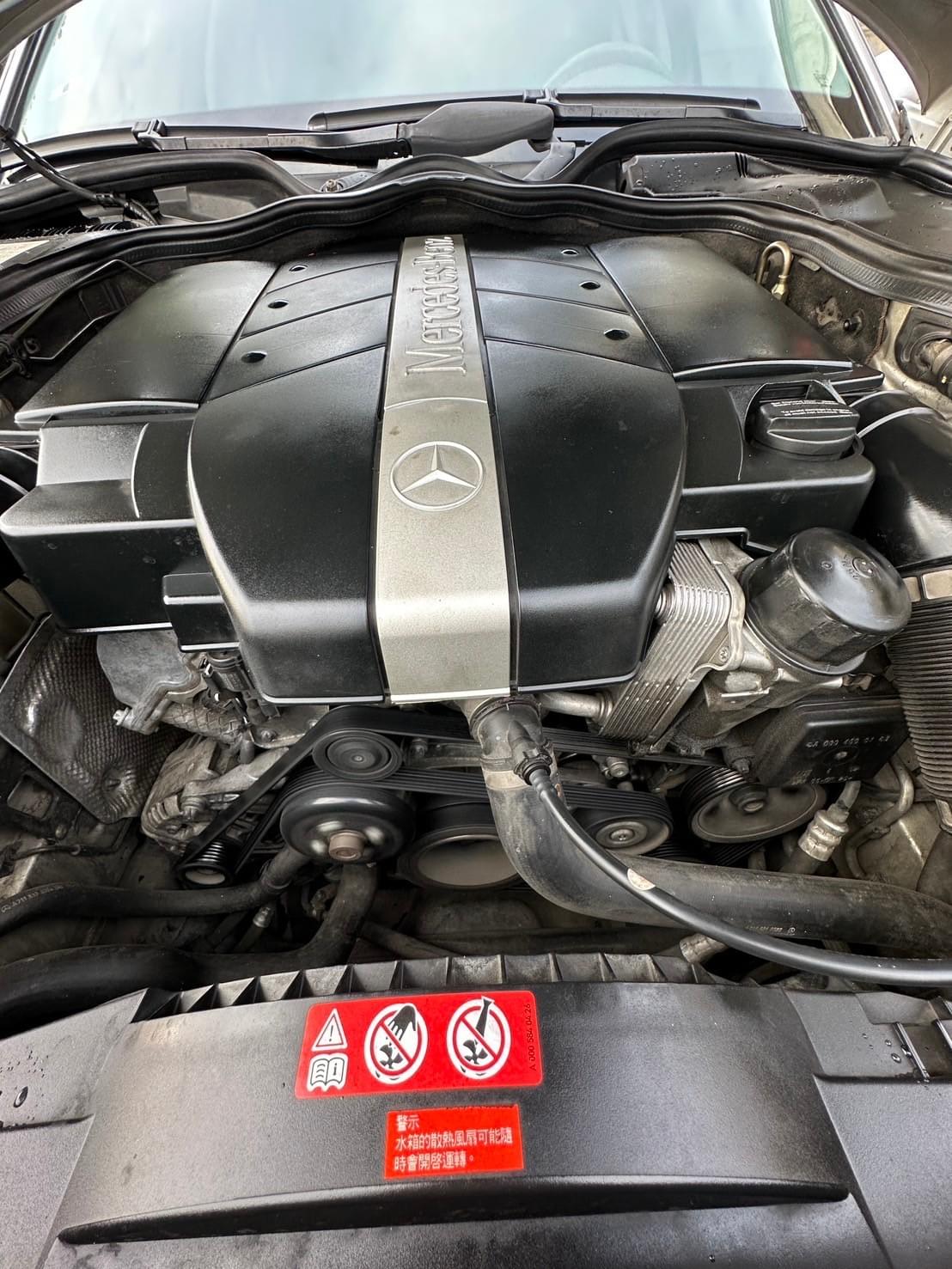 2005式 Mercedes-Benz W211 E240