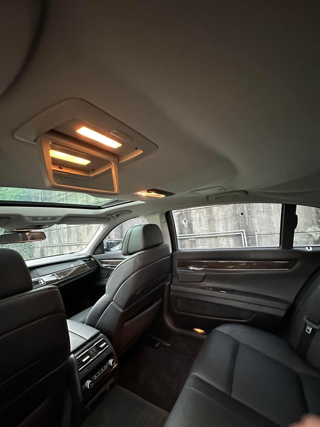 2011年 BMW 740Li 3.0L