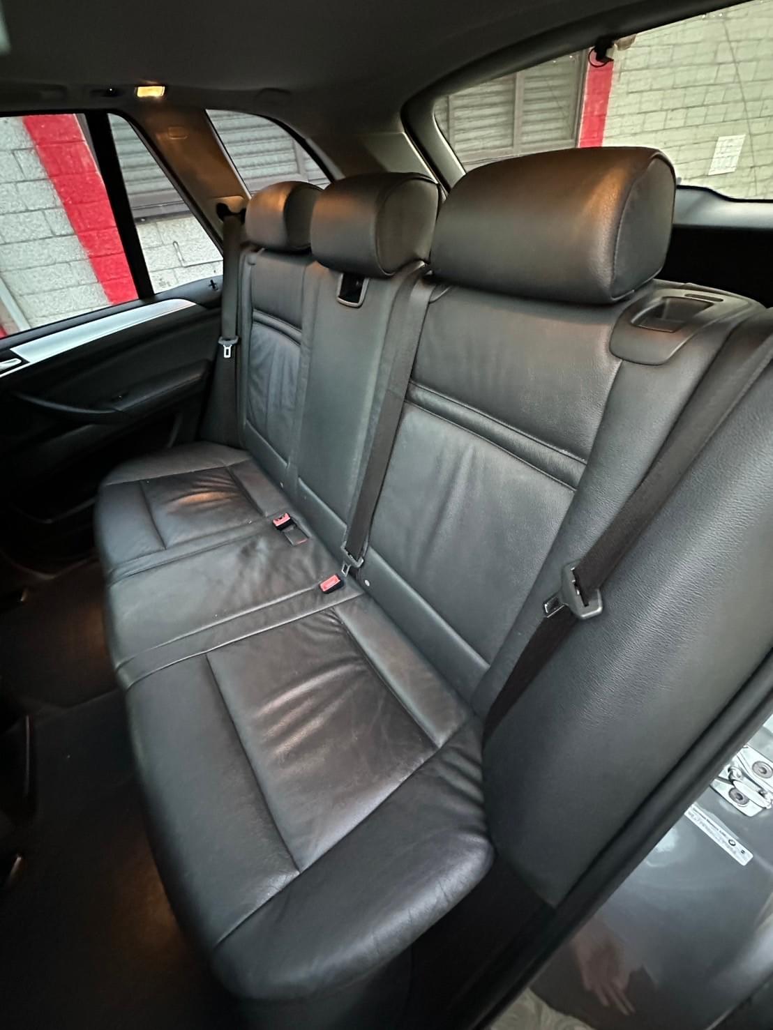 2010式 BMW X5 xDrive 30i