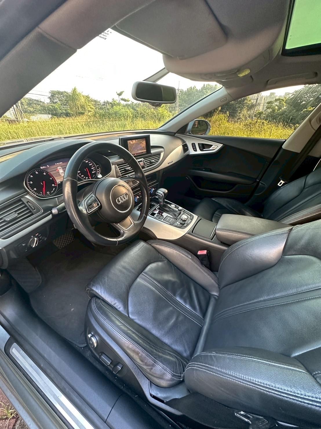 2012式 Audi A7 Sportback 3.0 TFSI quattro